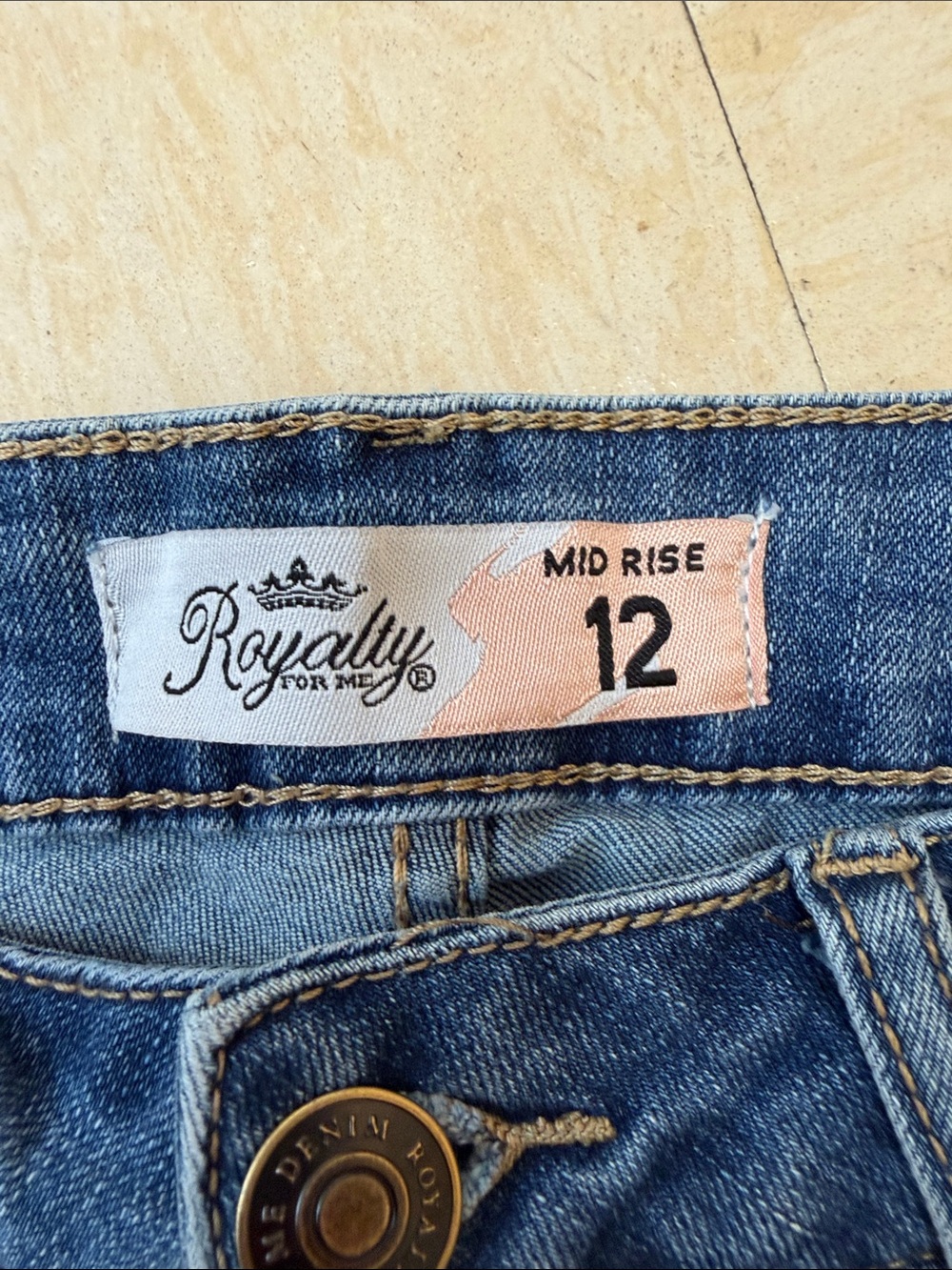 Royalty For Me Blue Embroidered Ankle Jeans - Picture 4 of 5